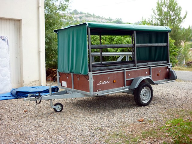 Bâche de protection sur mesure en PVC 705 avec ouvertures 4 côtés (2)