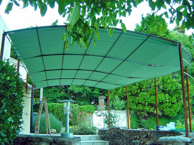 Pergola Toile sur-mesure en arrondis sur terrasse (2)