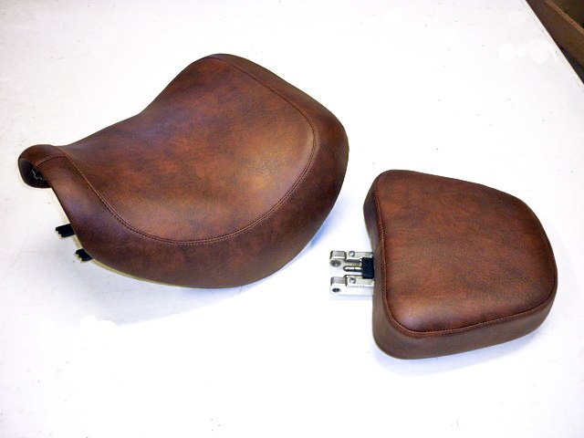 Selle de moto en cuir naturel