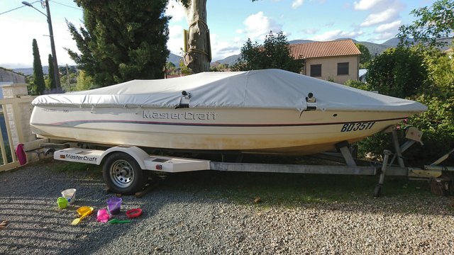 Sellerie nautique pour bateau à moteur (2)