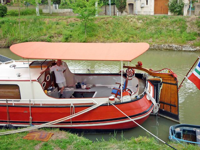 Taud de péniche en acrylique Dickson Sunbrella Plus structure invisible fixation résistante UV imperméable (1)