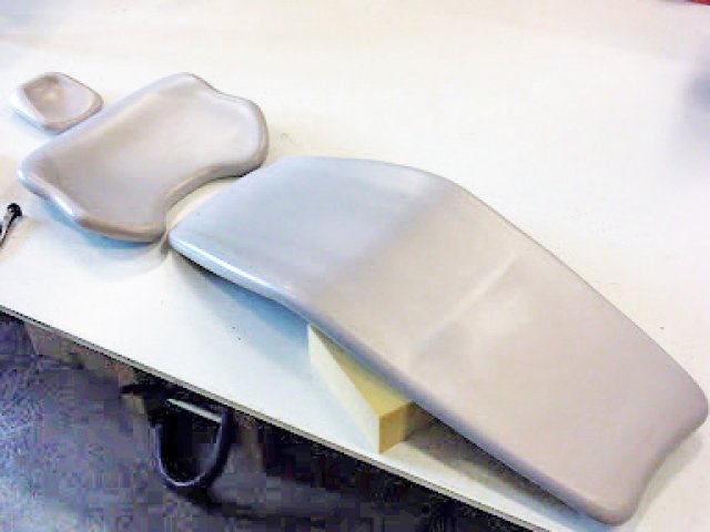 Table médicale d'auscultation de dentiste (3)