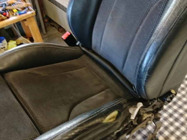 Sellerie VL/PL/TC réfection assise siège (DSC_0331.JPG) New (avant)