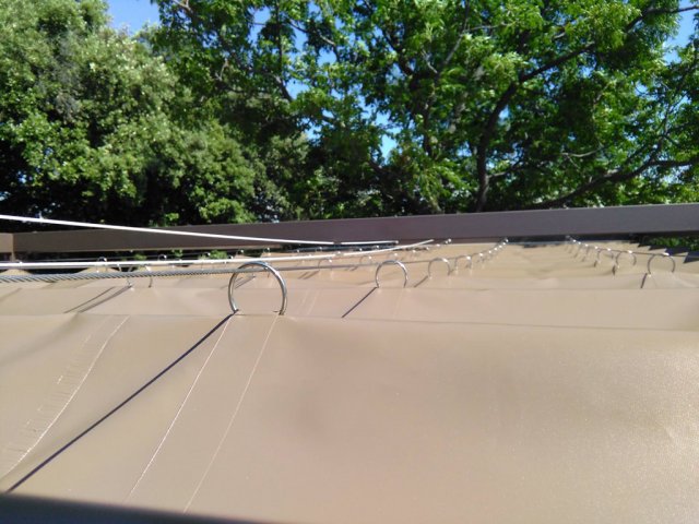 Store velum en PVC precontraint Ferrari 705 beige (2)